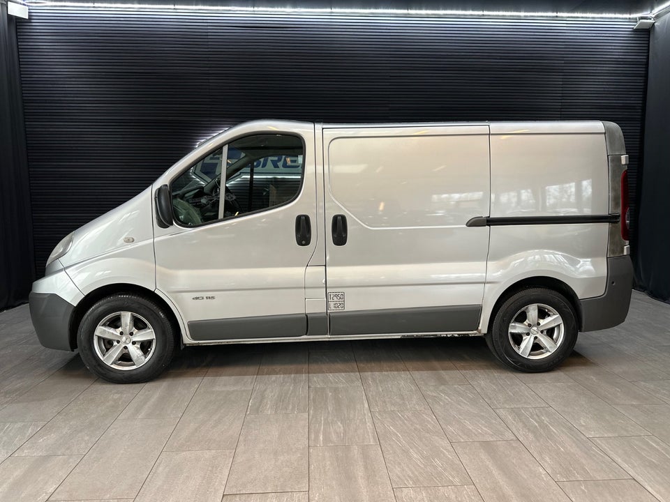 Renault Trafic T27 2,0 dCi 115 L1H1 4d
