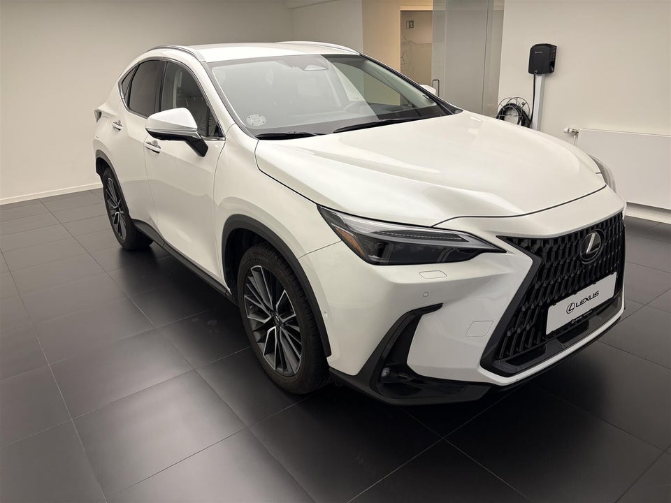 Lexus NX450h+ 2,5 Luxury aut. AWD 5d