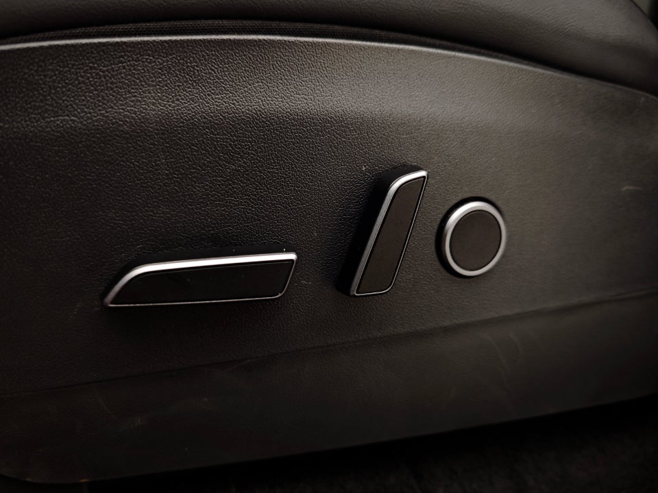 Tesla Model Y RWD 5d