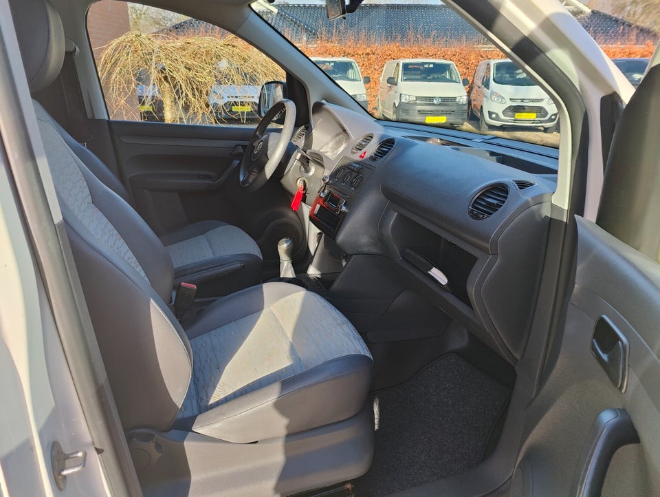 VW Caddy Maxi 1,6 TDi 102 BMT Van 5d
