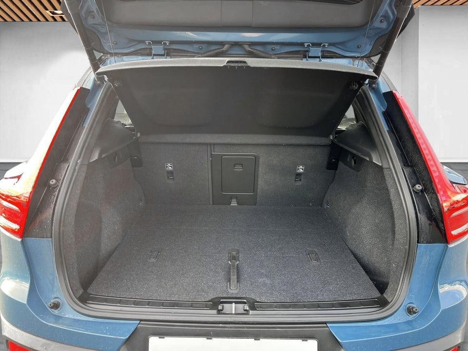 Volvo XC40 ReCharge Extended Range Plus 5d