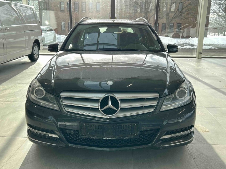 Mercedes C220 2,2 CDi Avantgarde stc. aut. BE 5d
