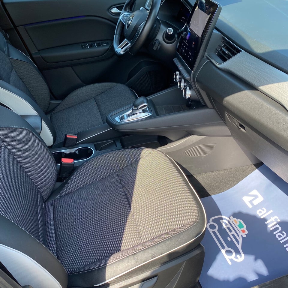 Renault Captur 1,6 E-Tech Intens 5d