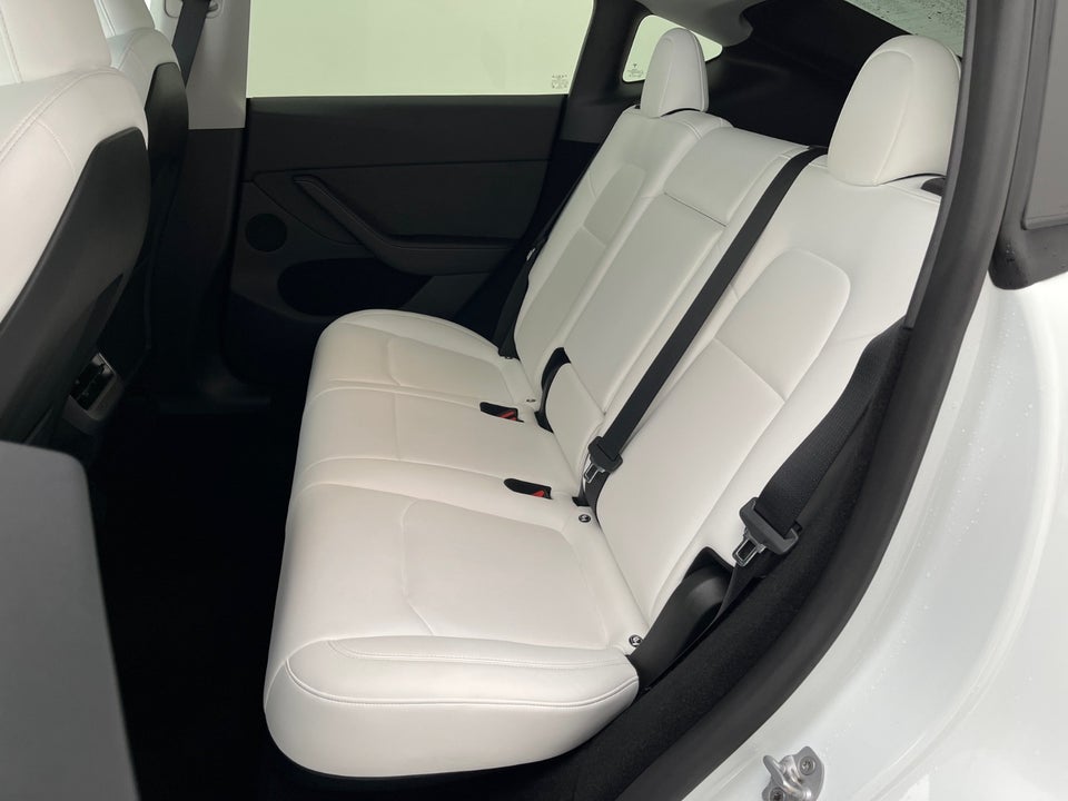 Tesla Model Y Long Range RWD 5d