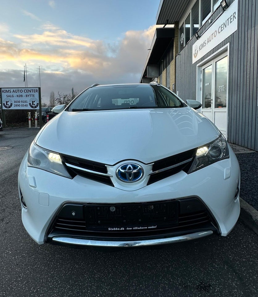 Toyota Auris 1,8 Hybrid H2 Premium Touring Sports CVT 5d