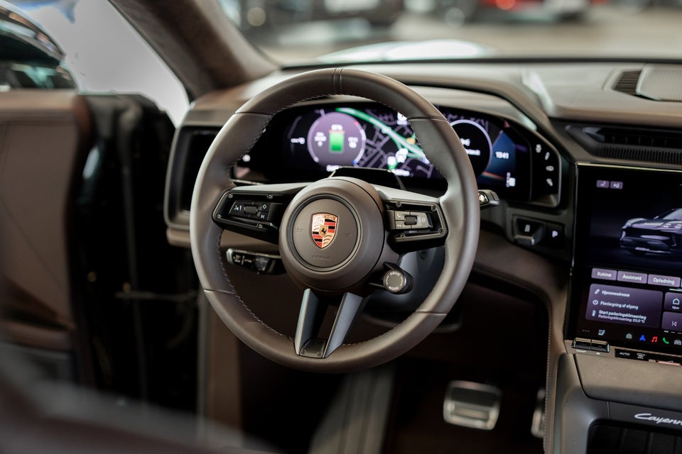 Porsche Cayenne Electric 5d