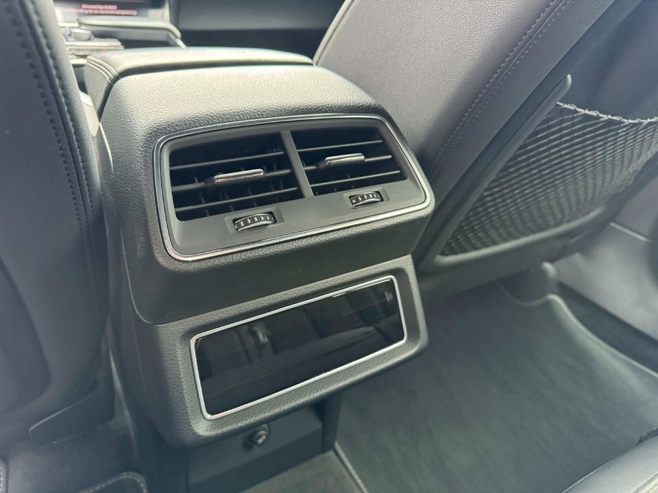 Audi e-tron 55 S-line quattro 5d