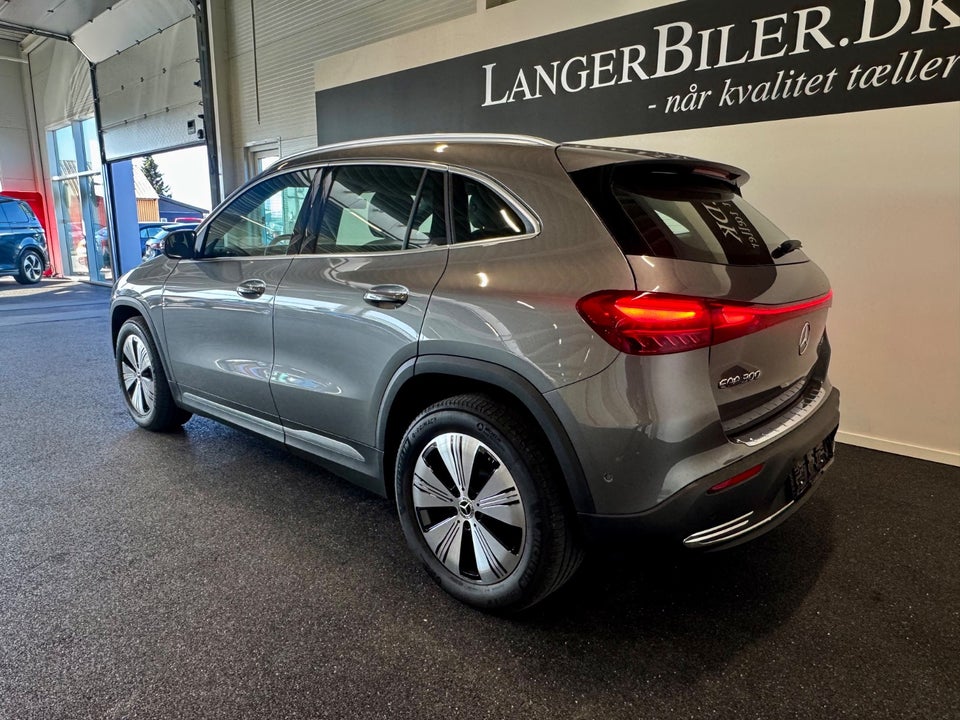 Mercedes EQA300 Progressive 4Matic 5d