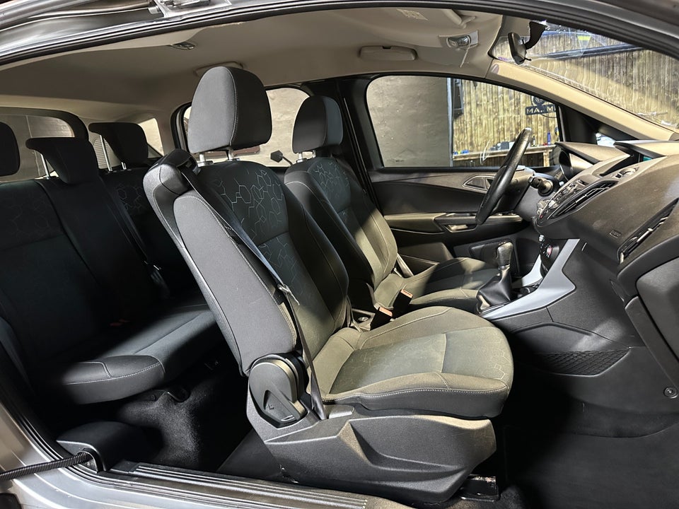 Ford B-MAX 1,0 SCTi 100 Titanium 5d