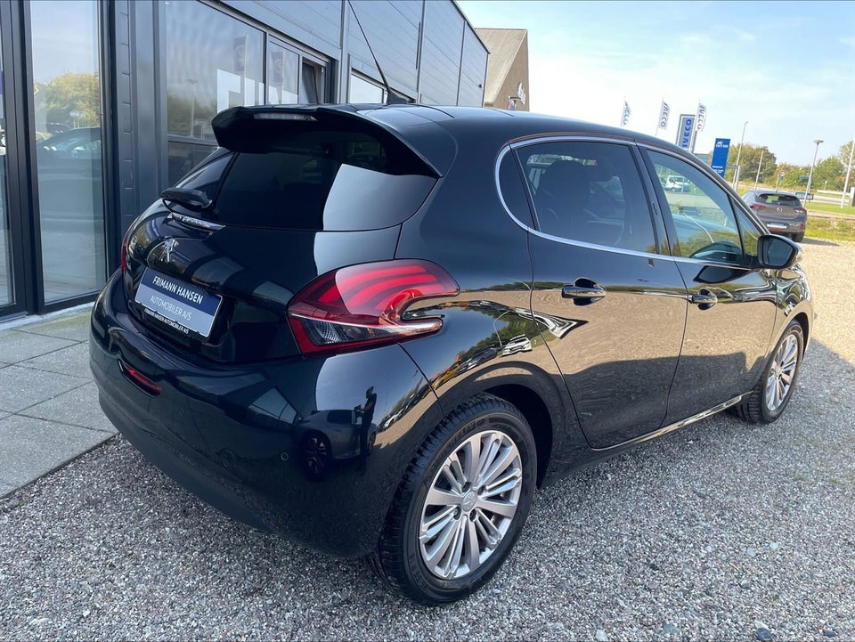 Peugeot 208 1,6 BlueHDi 100 Allure Sky 5d