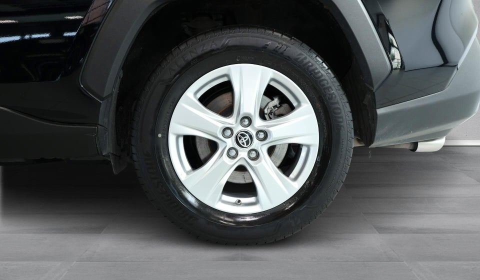 Toyota RAV4 2,5 Hybrid H3 Business MDS 5d