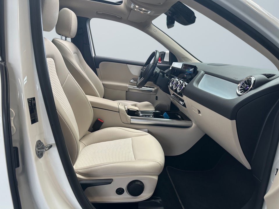 Mercedes EQA250 Progressive 5d