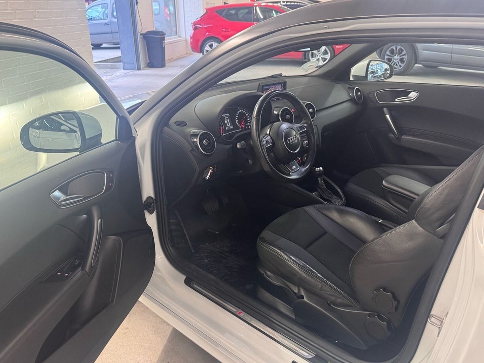 Audi A1 1,4 TFSi 185 Ambition S-line S-tr. 3d
