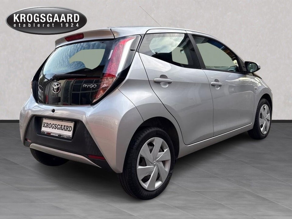 Toyota Aygo 1,0 VVT-i x-play x-shift 5d