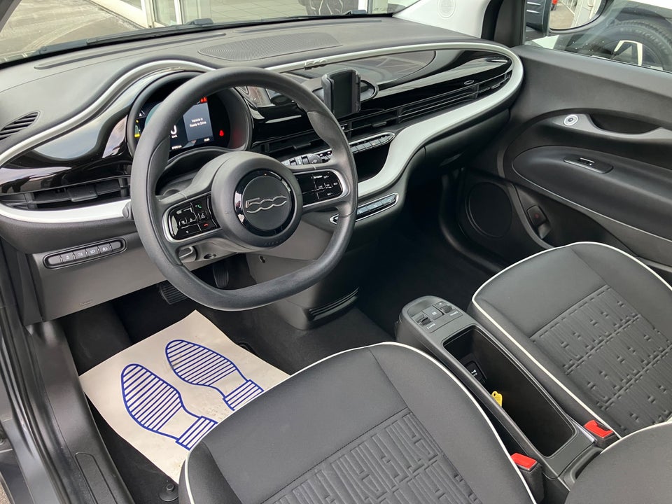 Fiat 500e 24 Action 3d