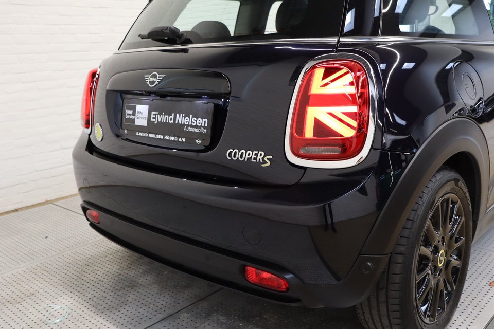MINI Cooper SE Maximise 3d