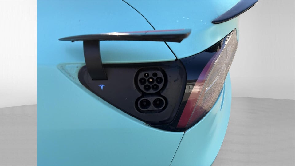 Tesla Model 3 Standard Range+ RWD 4d
