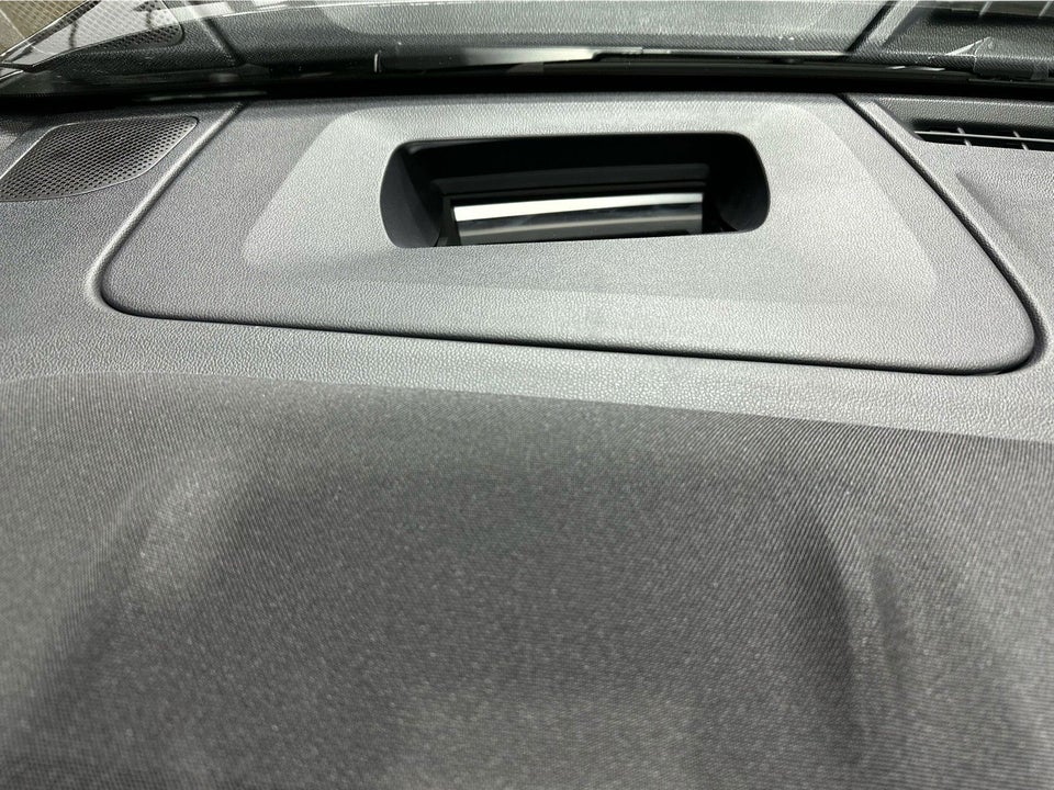 Ford Capri 82 Premium Extended Range 5d