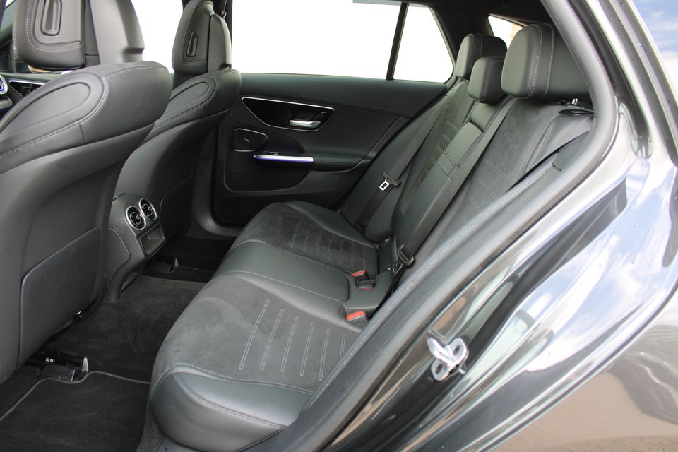 Mercedes C300 e 2,0 AMG Line stc. aut. 5d