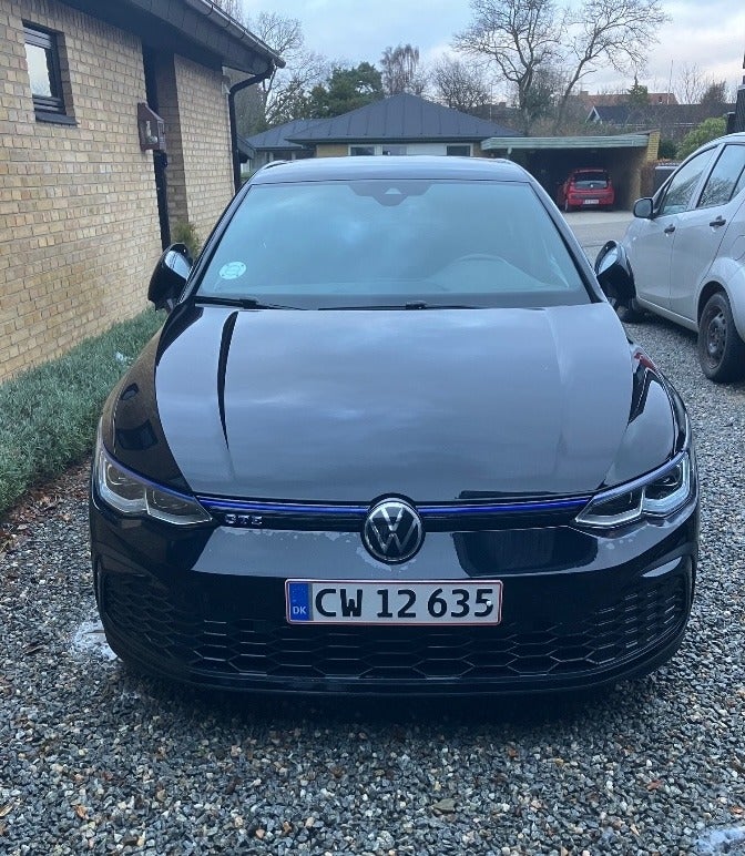 VW Golf VIII 1,4 GTE DSG 5d