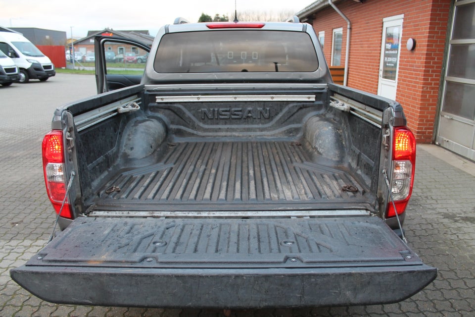 Nissan Navara 2,3 dCi 190 Db.Kab Tekna aut. 4d