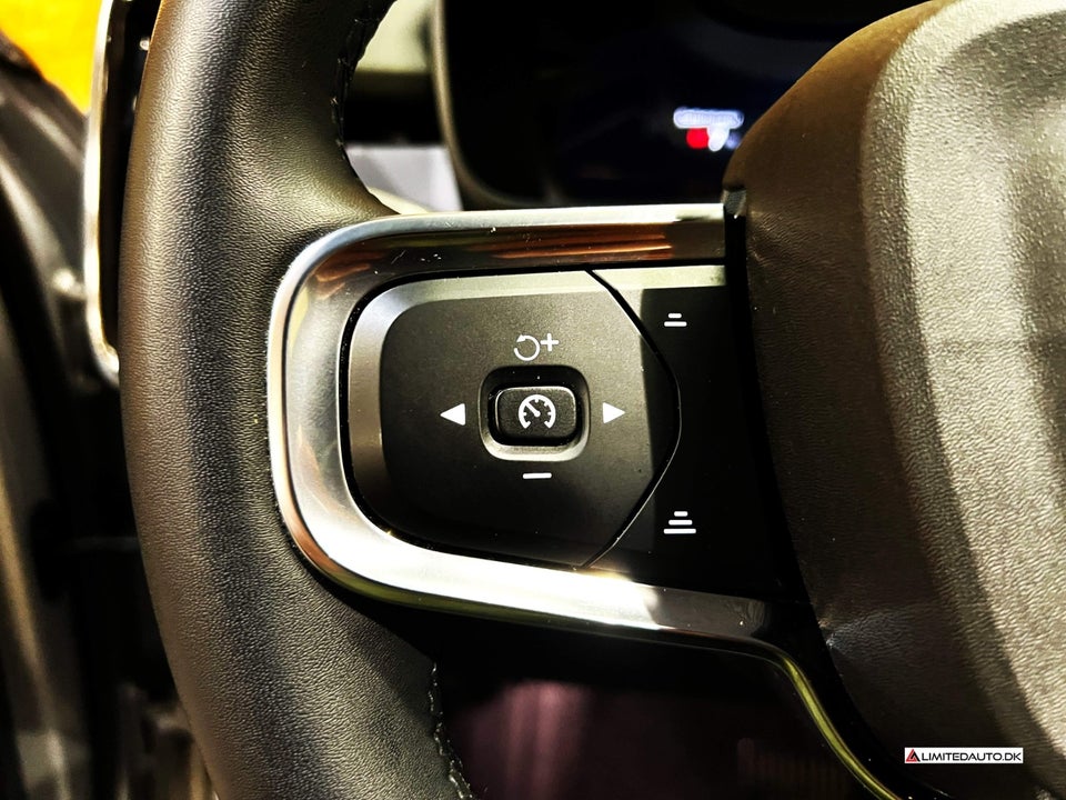 Volvo XC40 P8 ReCharge Twin Plus 5d