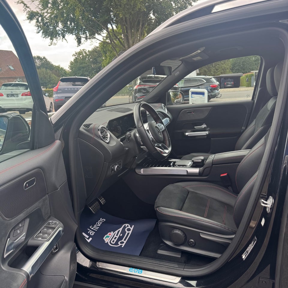 Mercedes EQB250 AMG Line 5d
