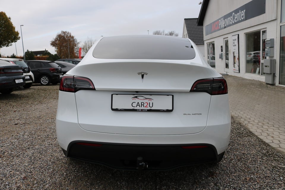 Tesla Model Y Long Range AWD 5d