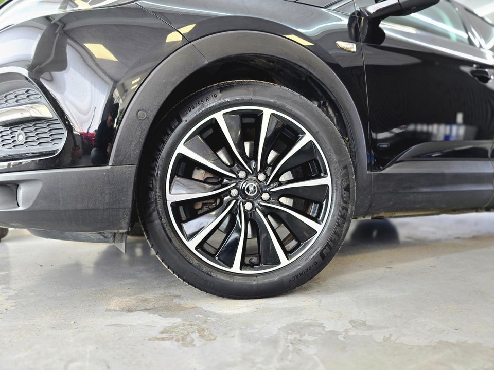 Opel Grandland X 1,6 Hybrid Ultimate aut. 5d