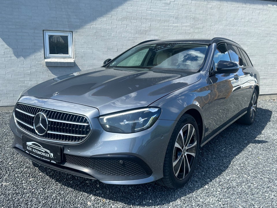 Mercedes E300 de 2,0 Avantgarde stc. aut. 5d