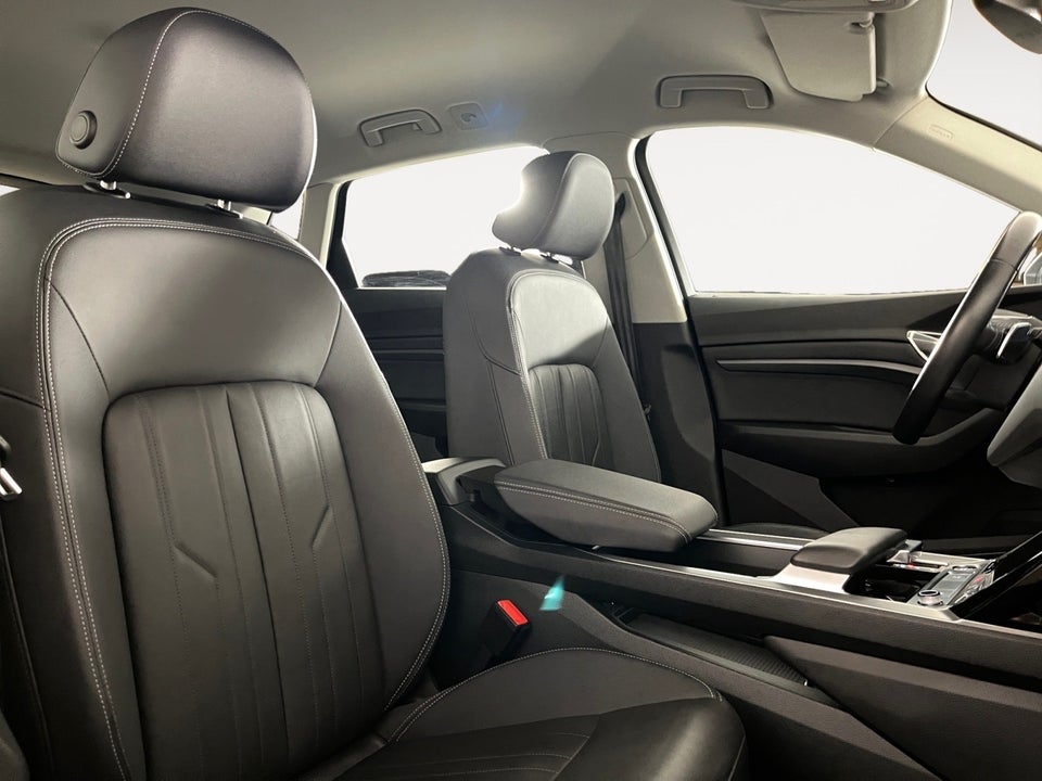 Audi Q8 e-tron 50 Advanced quattro 5d