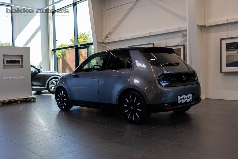 Honda e Advance 5d