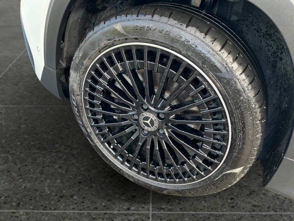 Mercedes EQB300 AMG Line 4Matic 5d