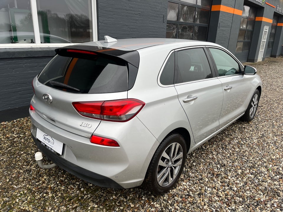 Hyundai i30 1,0 T-GDi Premium 5d