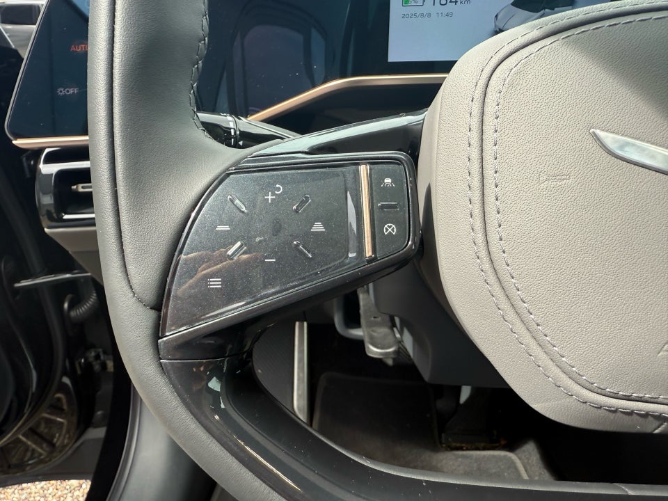 Hongqi EH7 111 Exclusive 4d