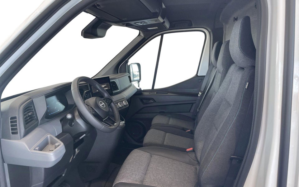 Nissan Interstar 87 L2H2 Tekna