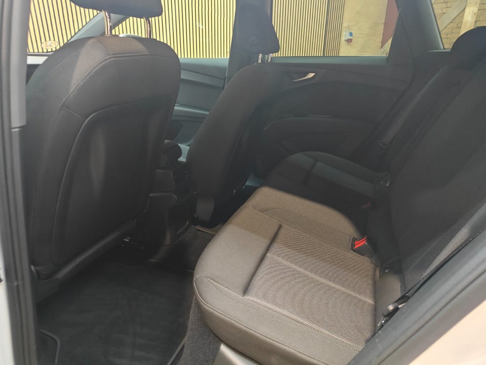 Audi Q4 e-tron 40  5d