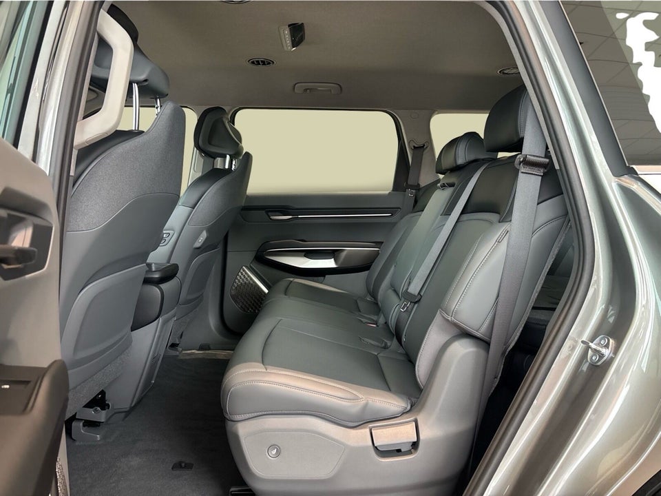 Kia EV9 76 Standard Range Upgrade RWD 7prs 5d