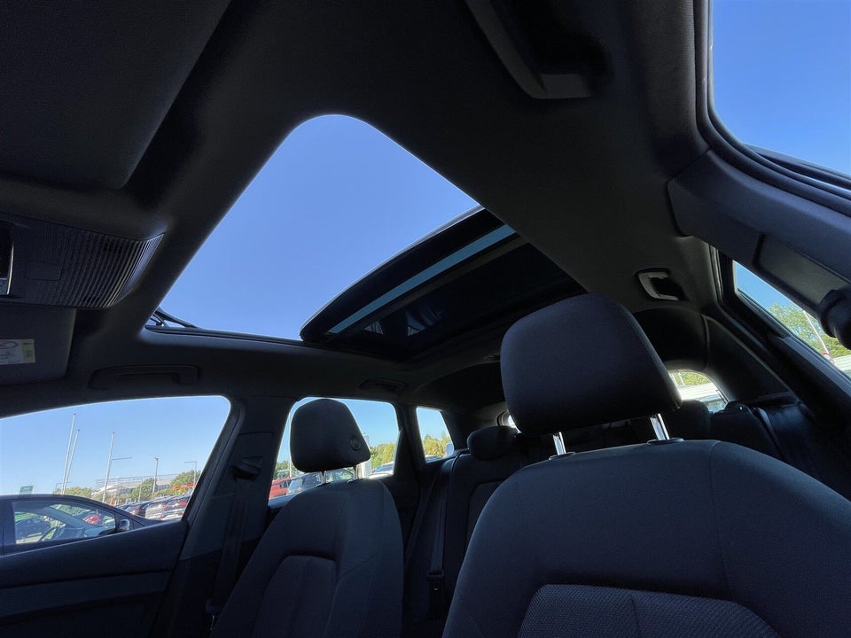 Audi Q4 e-tron 40 Attitude 5d