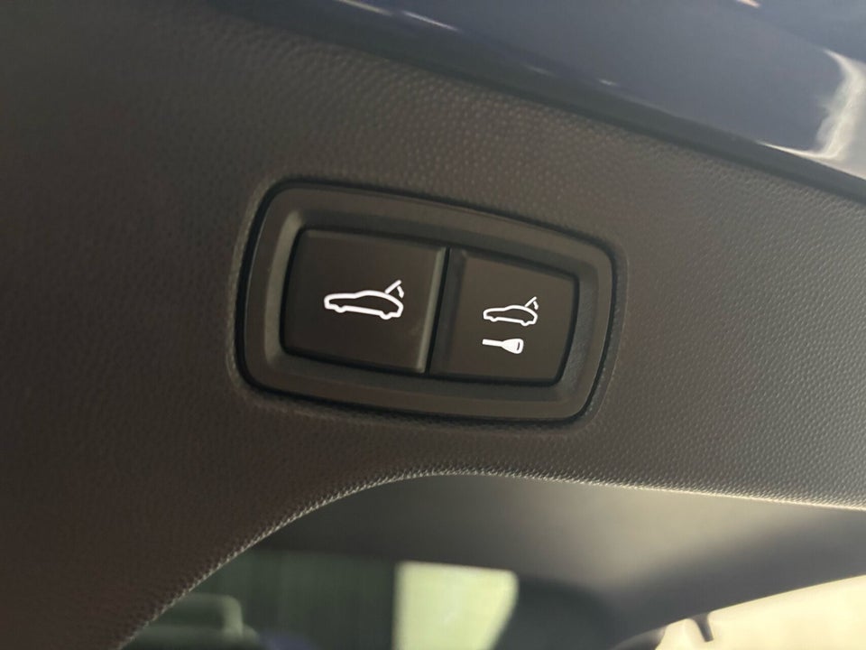 Porsche Macan Turbo 5d