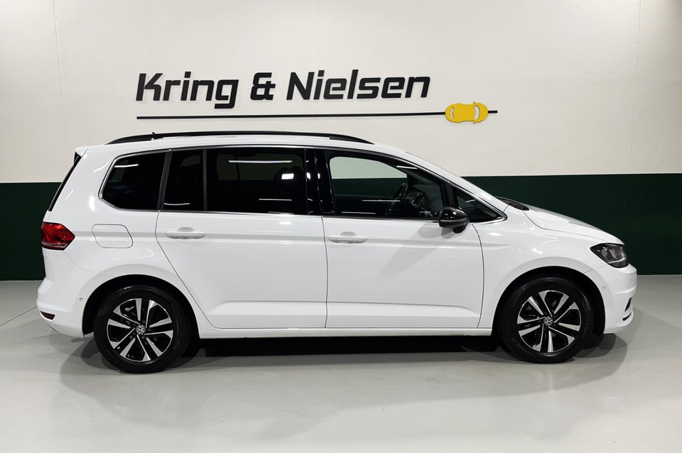 VW Touran 1,6 TDi 115 IQ.Drive DSG 7prs 5d