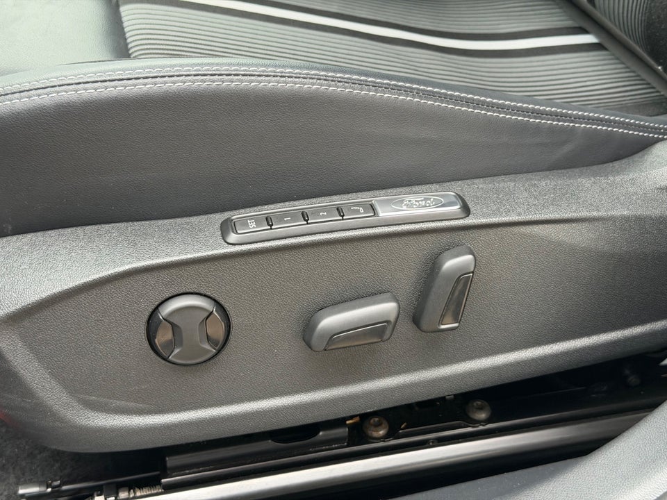 Ford Capri 77 Select Extended Range 5d