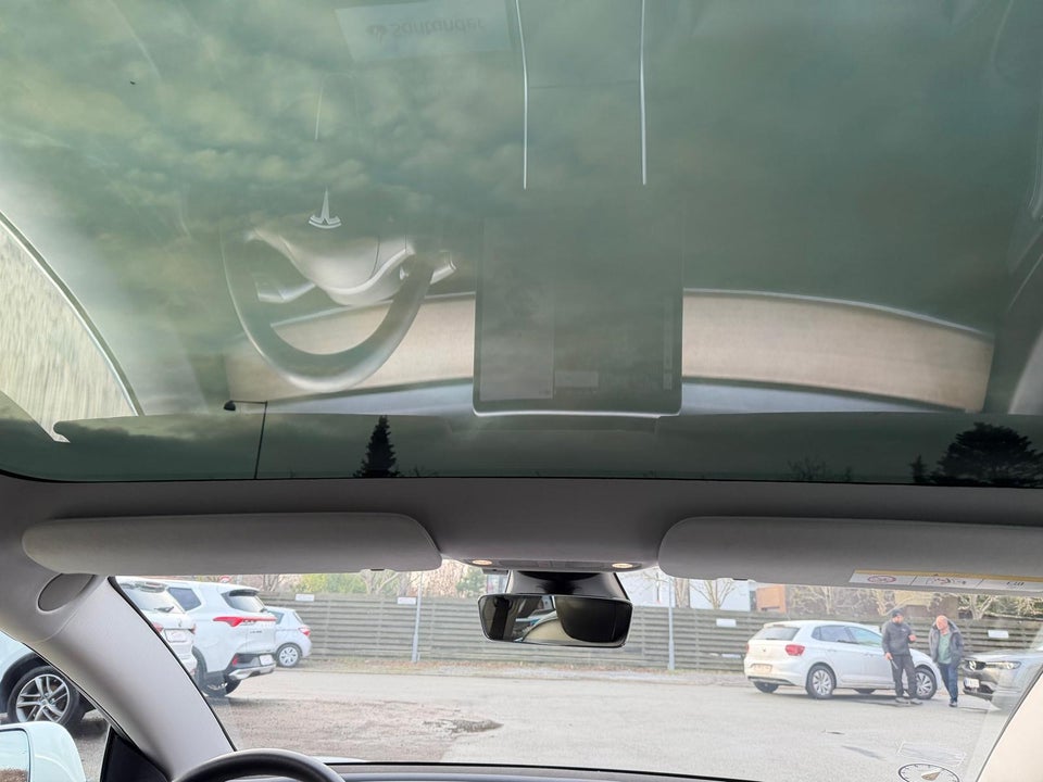 Tesla Model 3 Standard Range+ RWD 4d