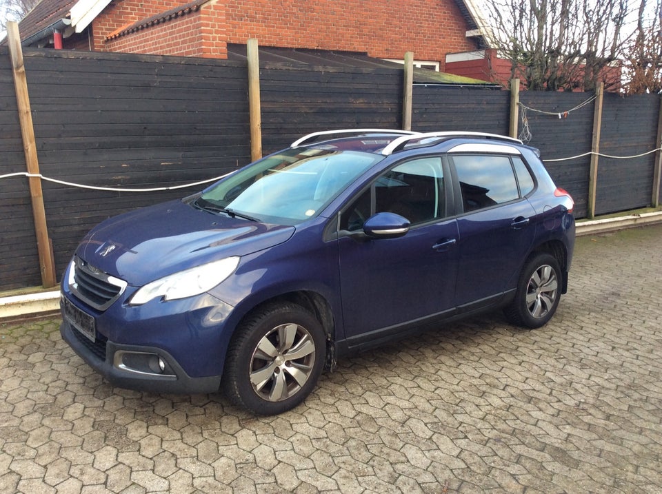 Peugeot 2008 1,2 VTi 82 Allure 5d