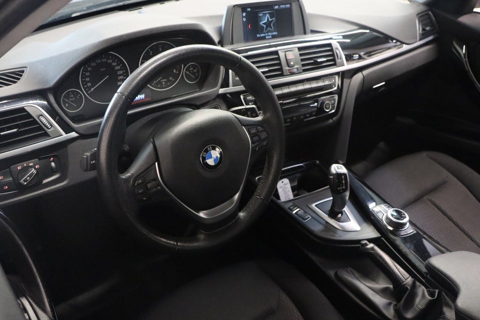 BMW 320d 2,0 Touring aut. 5d