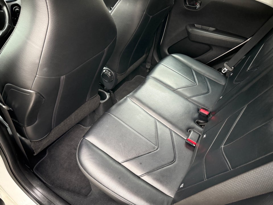 Toyota Aygo 1,0 VVT-i x-clusiv x-shift 5d