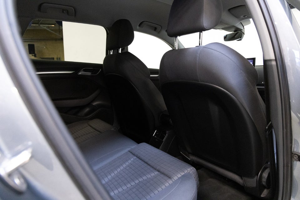 Audi A3 40 TFSi S-line Sportback quattro S-tr. 5d