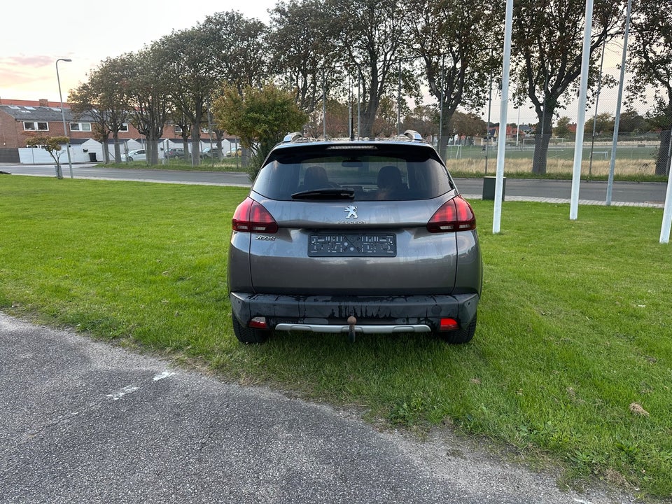 Peugeot 2008 1,2 e-THP 110 Allure Sky 5d