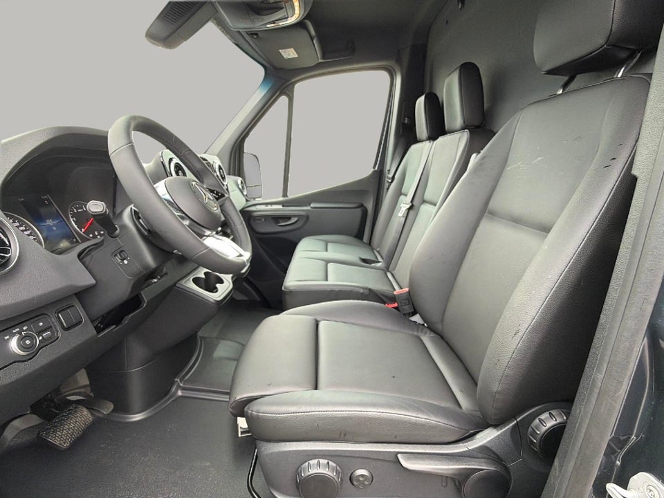 Mercedes Sprinter 319 2,0 CDi A2 Kassevogn SELECT RWD