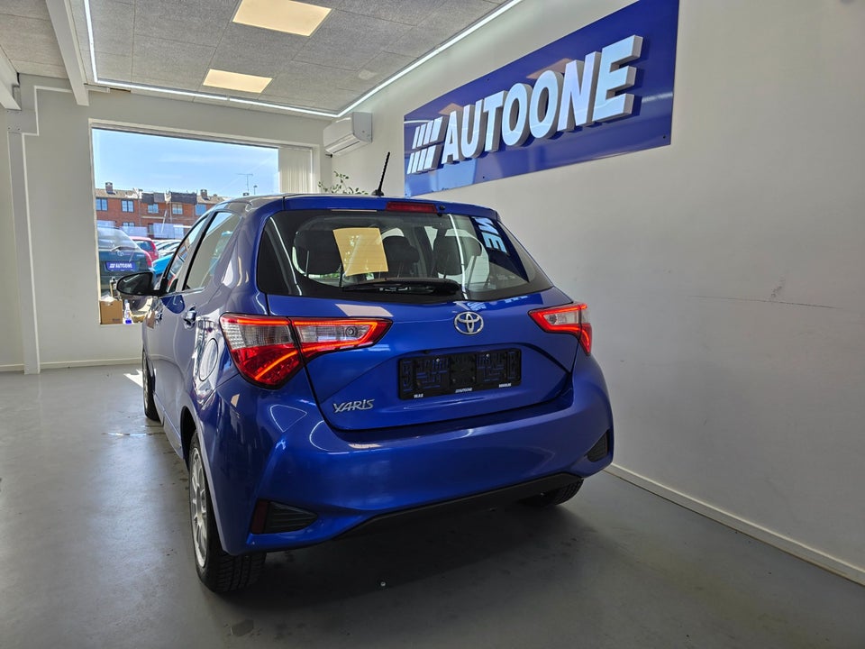 Toyota Yaris 1,0 VVT-i T2 5d
